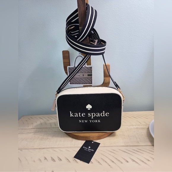 kate spade Handbags - Kate Spade Black and Cream Crossbody Bag